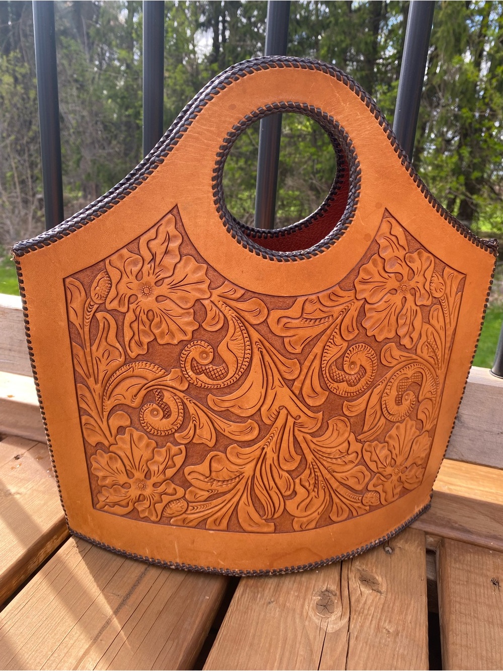 VINTAGE Genuine tooled leather embossed purse